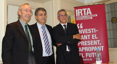 De izquierda a derecha, Josep Tarrag, Joaquim Llena y Josep Maria Monfort, durante su nombramiento