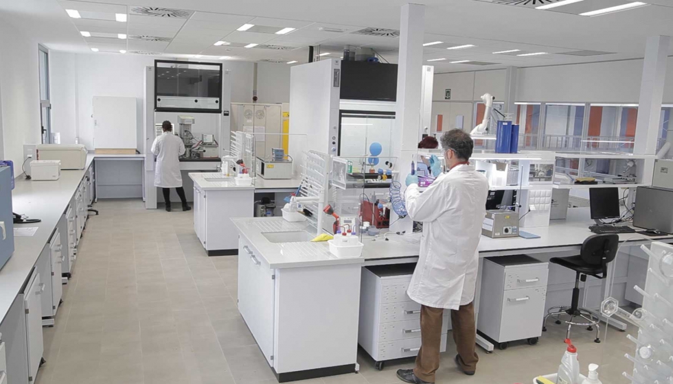 Cidetec cuenta con laboratorios completamente equipados para el estudio, caracterizacin y tratamiento de superficies...