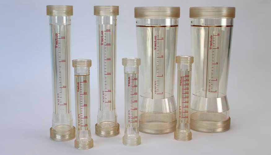 Ejemplo de diferentes escalas y tubos de plstico tcnico de la serie PS