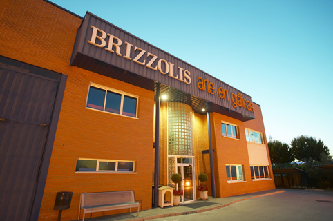 Fachada de la sede de Brizzolis Arte en Grficas, en Pinto (Madrid)