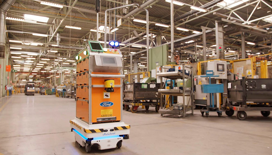 Ford est utilizando un robot autopropulsado para entregar piezas en las lneas de montaje de la planta Ford de Valencia...
