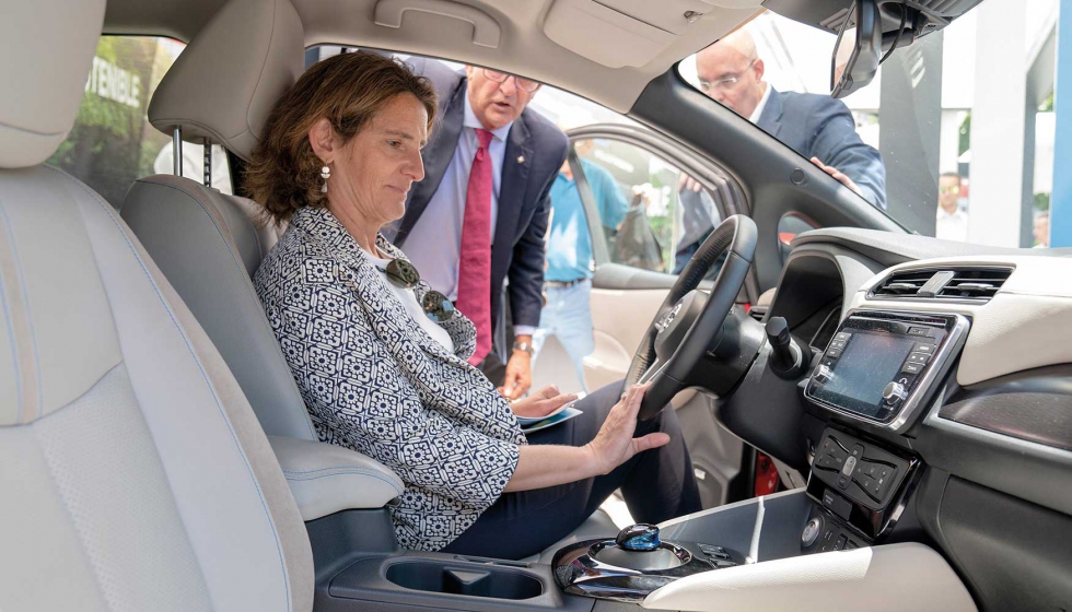 El stand de Nissan en VEM 2019 que fue visitado por la ministra de Transicin Ecolgica, Teresa Ribera (en la imagen)...