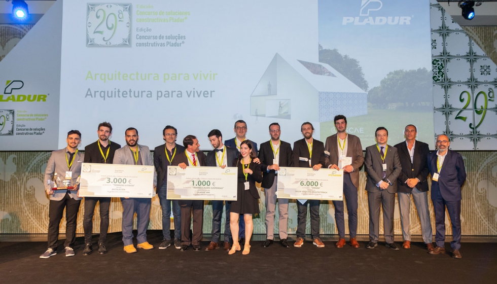 Foto de familia de los ganadorres de la 29 Edicin del Concurso Soluciones Constructivas de Pladur