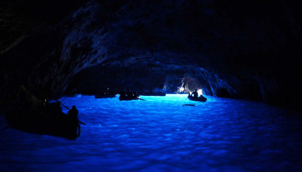 Fig. 5: La Gruta Azul en Capri (Italia). Foto: Brad Coy