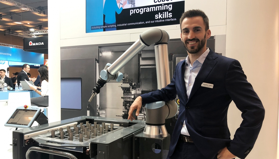Ignacio Moreno, ingeniero tcnico comercial de Universal Robots, en el stand de la compaa en la pasada edicin de Advanced Factories 2019...