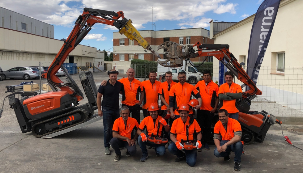 Foto de familia de los participantes en las dos jornadas formativas organizadas por Husqvarna Construction Products en sus instalaciones de Madrid...