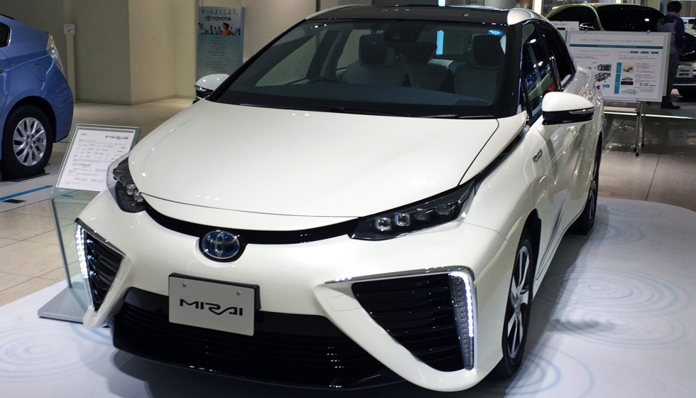 El Toyota Mirai es el primer vehculo con pila de combustible de hidrgeno que se produjo en serie en el mundo