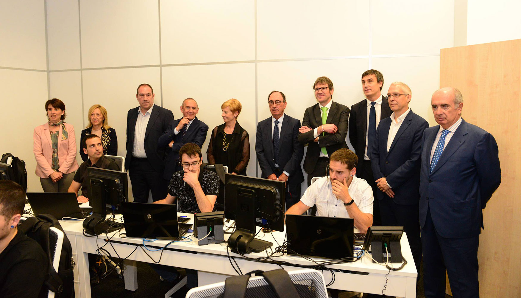 Representantes del Gobierno Vasco asisten a la inauguracin del nuevo Centro Avanzado de Operaciones de Ciberseguridad Industrial de Entelgy Ibai...