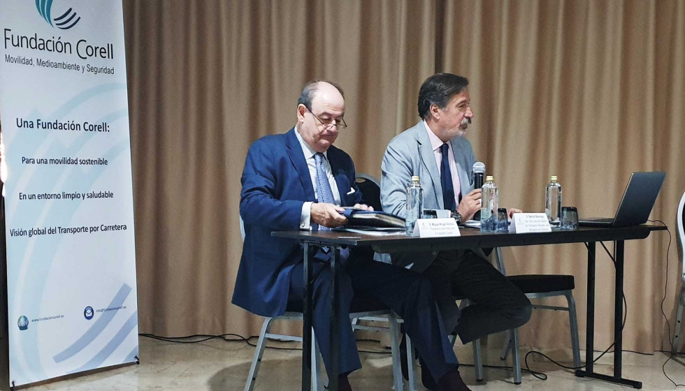 Miguel ngel Ochoa, Presidente del Patronato de la Fundacin Corell y Benito Bermejo iniciaron la Jornada de cambios en el ADR de Fundacin Corell...