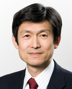 Tetsuya Okamura, CEO de Demag Plastics Group