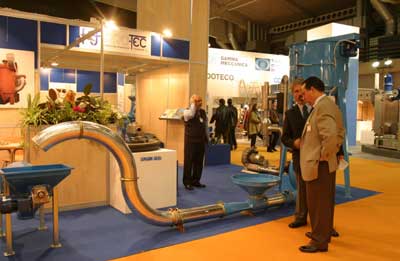 Booth located at Equiplast 2005