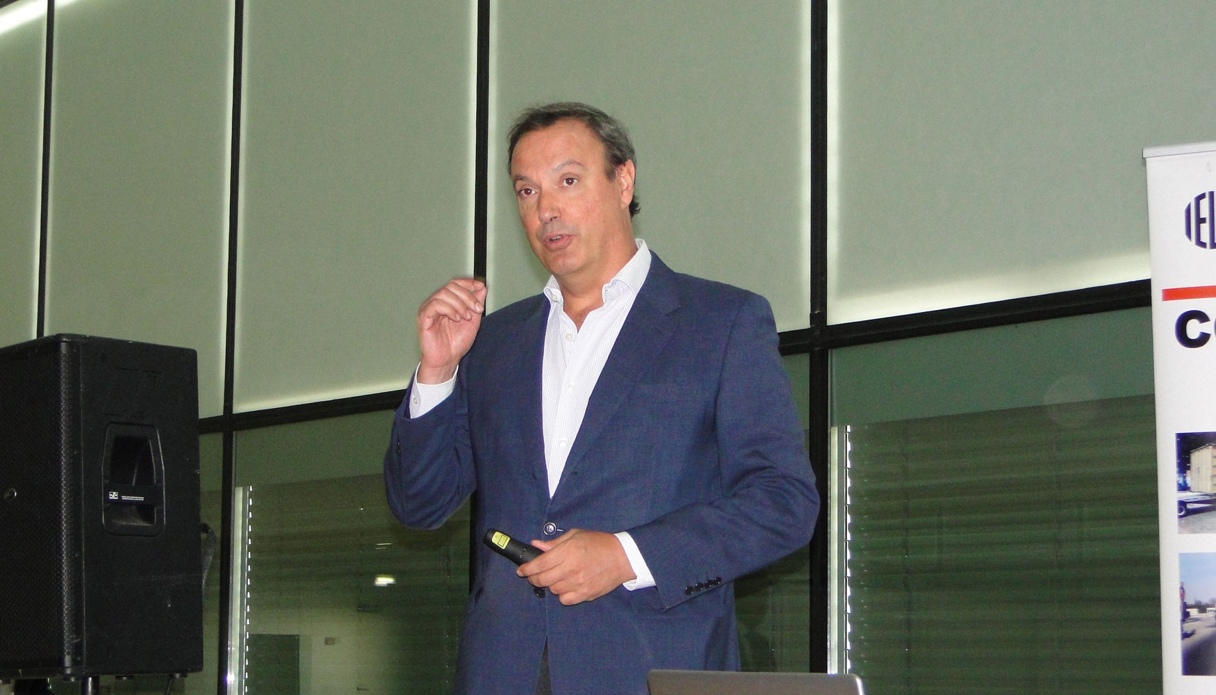 Miguel Aguirre, profesor del Instituto de Empresa y responsable single and political risk en Coface