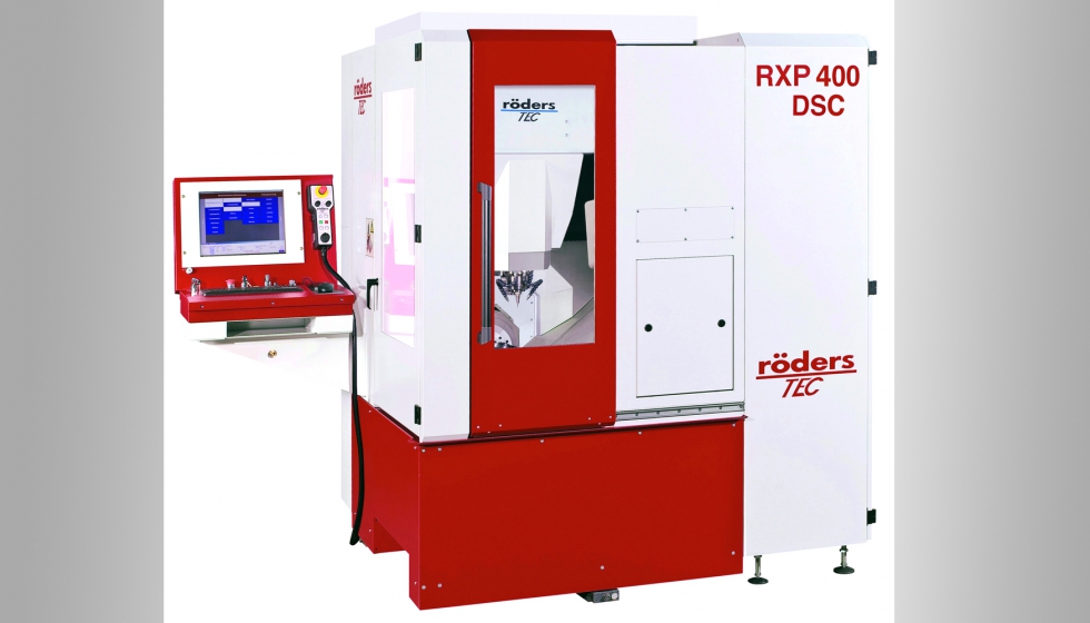 El centro Rders RXP400DSC es una unidad pequea y compacta en 5 ejes que estar mecanizando cajas para reloj