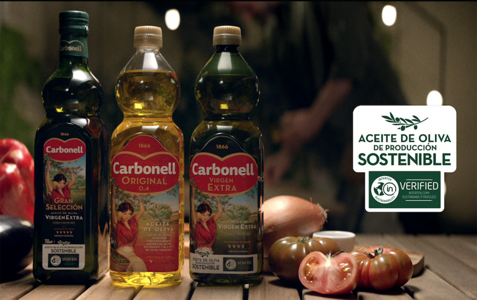 La campaa pretende homenajear a todas las familias de agricultores que se dedican a elaborar aceite de oliva