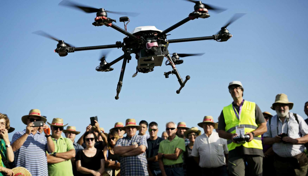 La Denominacin de Origen pone el foco en las nuevas tecnologas para medir la humedad del suelo y controlar el viedo mediante drones...