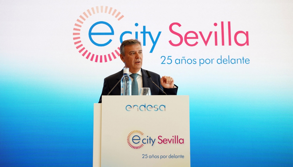 El director general de Endesa Andaluca y Extremadura, Francisco Arteaga, present el estudio #eCitySevilla