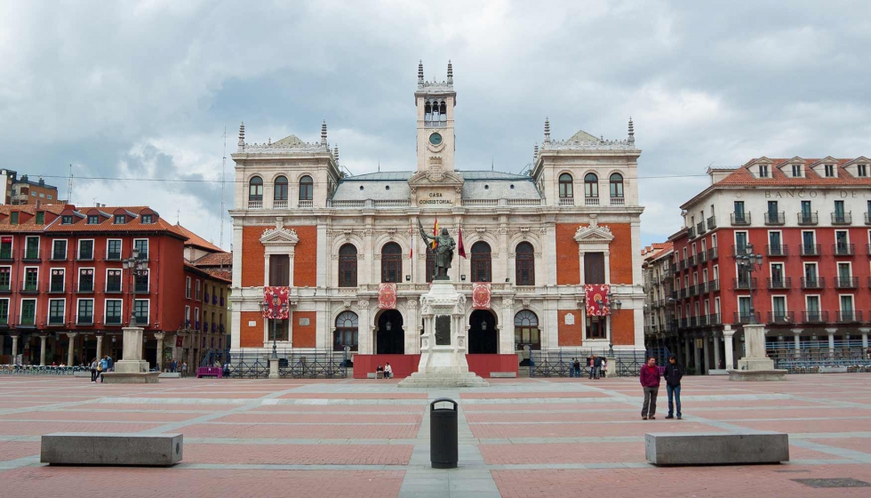 Fachada del Ayuntamiento de Valladolild, ubicada en la plaza Mayor de la capital castellano-leonesa. Foto: Xavi Lpez