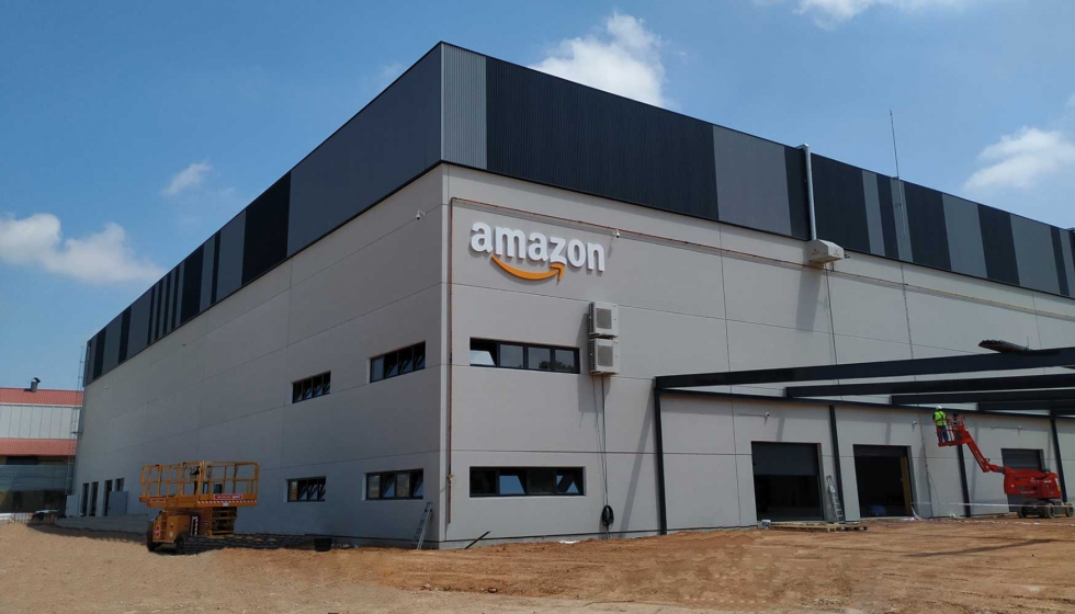 Amazon contina invirtiendo e innovando en su infraestructura logstica para ampliar la capacidad de su cadena de suministro y acelerar las entregas...