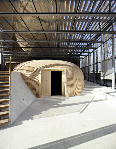 El arquitecto francs Marc Rolinet ide una estructura ligera formada por dos partes en madera y vidrio...