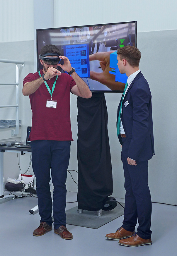 Durante o open house, os visitantes foram convidados a experimentar as solues de Realidade Virtual da marca