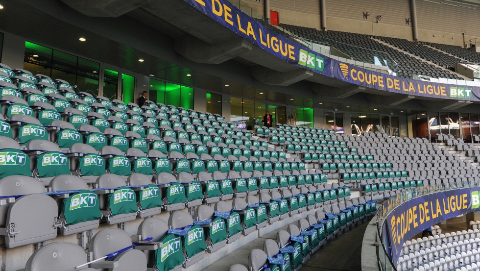Aspecto que present un estadio francs durante un partido de la Coupe de la Ligue BKT