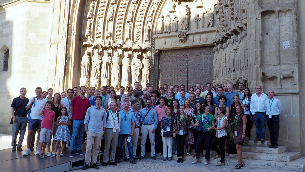 Los asistentes al Congreso, durante la visita cultural a la ciudad de Huesca