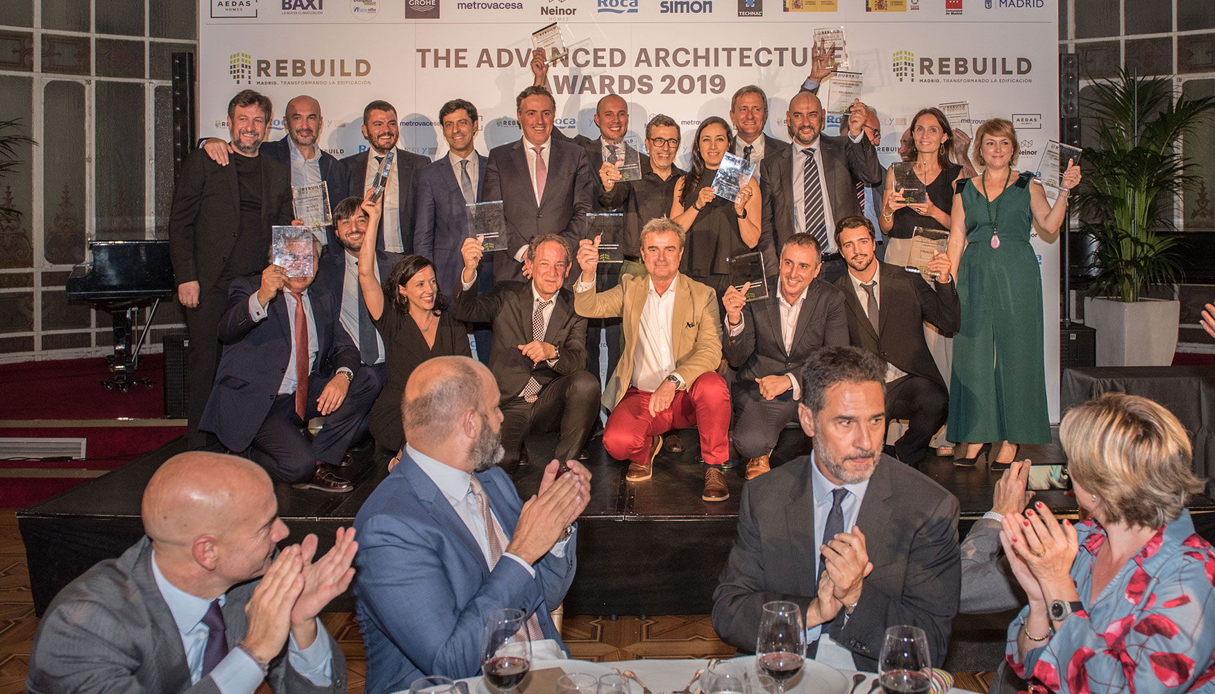 Foto de familia de los ganadores de los The Advanced Architecture Awards 2019