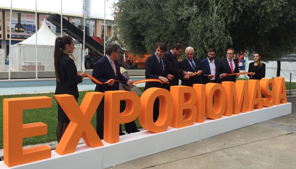 En la inauguracin oficial participaron el alcalde de Valladolid, scar Puente...