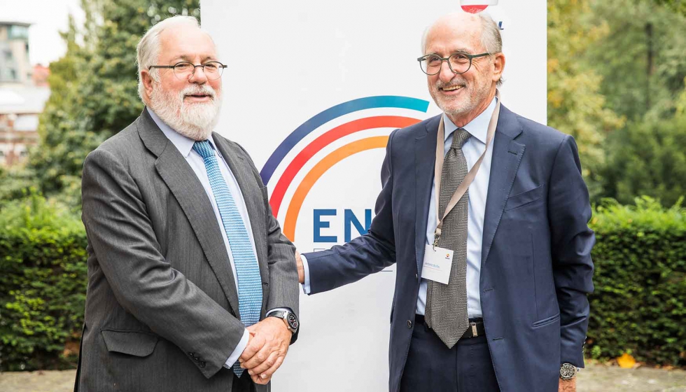 El presidente de Repsol, Antonio Brufau, junto al comisario de Accin por el Clima y Energa, Miguel Arias Caete