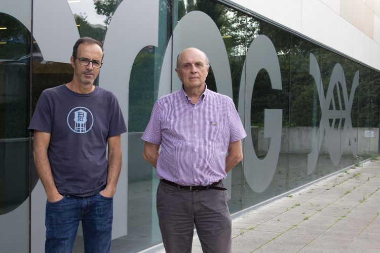 Los investigadores del CRAG que han liderado el estudio. Josep M. Casacuberta (izquierda) y Pere Ars (derecha) Fuente: CRAG...