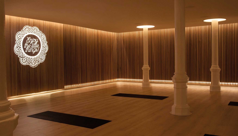 Iluminacin de la sala de yoga del Holmes Place Balmes (Barcelona, 2018). Diseo de iluminacin: LDLuz. Arquitecto: Castn Iglesias, ARQ...