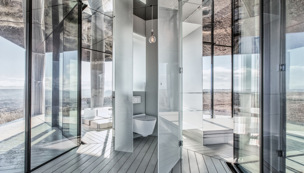 Un proyecto que garantiza un absoluto aislamiento trmico y acstico. 'La Casa del Desierto', de Guardian Glass...