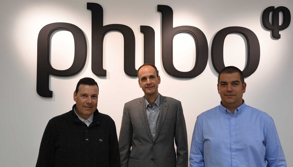 Oscar Velilla, Josep Pujol y Eduard Len (desde la izquierda) han implementado las fortalezas de powRgrip en Phibo. Foto: Phibo...