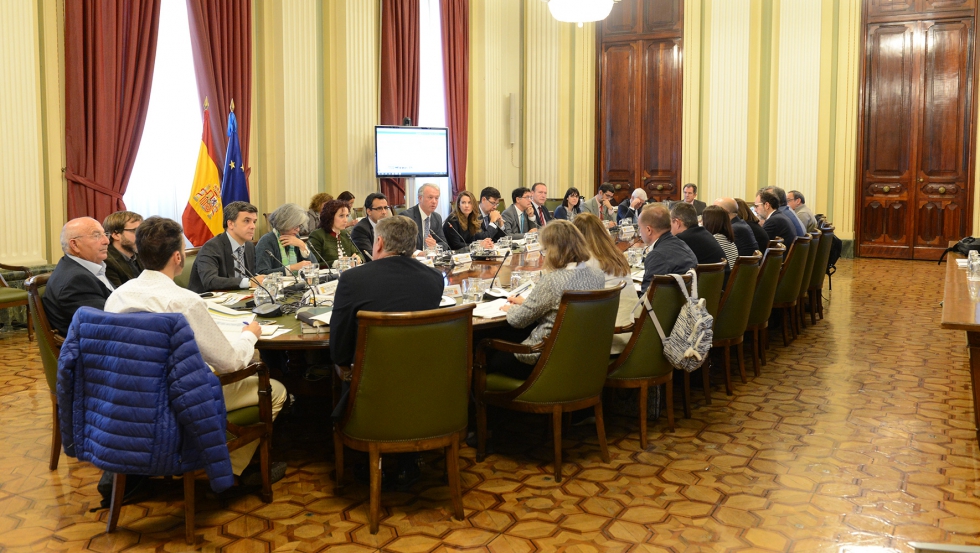 Mesa de trabajo de la reunin celebrada el 21 de octubre en la sede del MAPA en Madrid