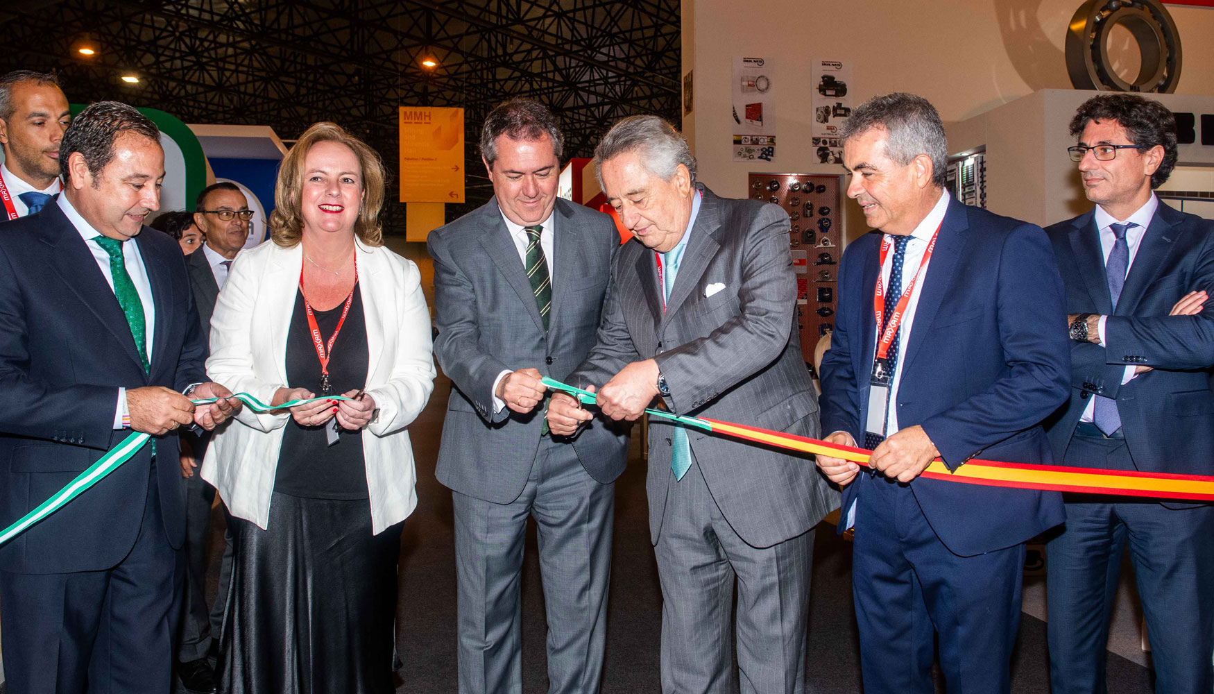 Corte de cinta protocolario durante la inauguracin del MMH 2019