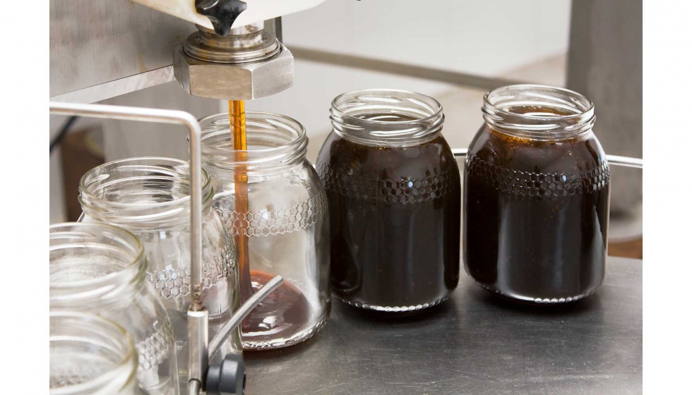 Los ultrasonidos de Liquam se convierten en ondas de presi�n que rompen los cristales de la miel por efecto mec�nico...