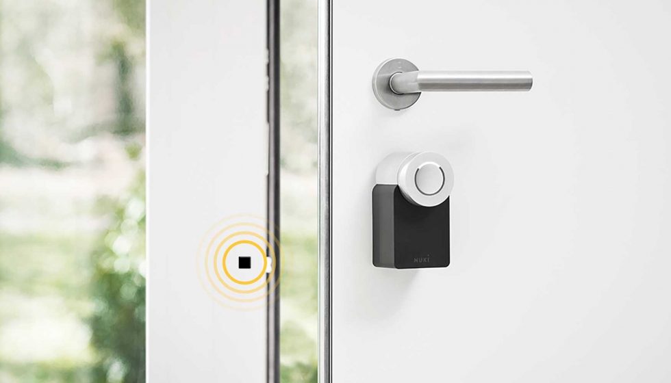   Nuki Smart Lock 2.0 se integra perfectamente con Siri, Alexa y el Asistente de Google