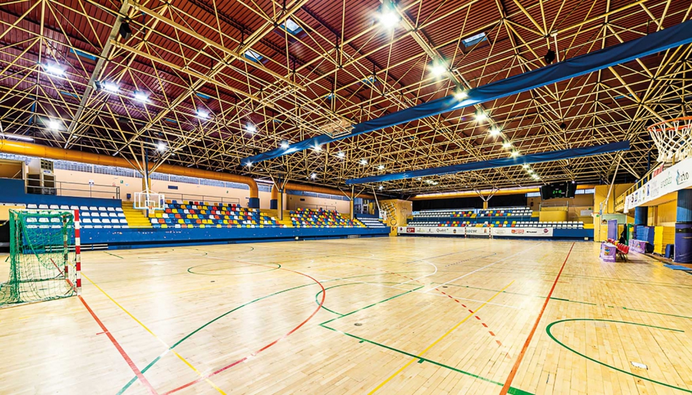 Imagen del interior del Polideportivo David de Santamara