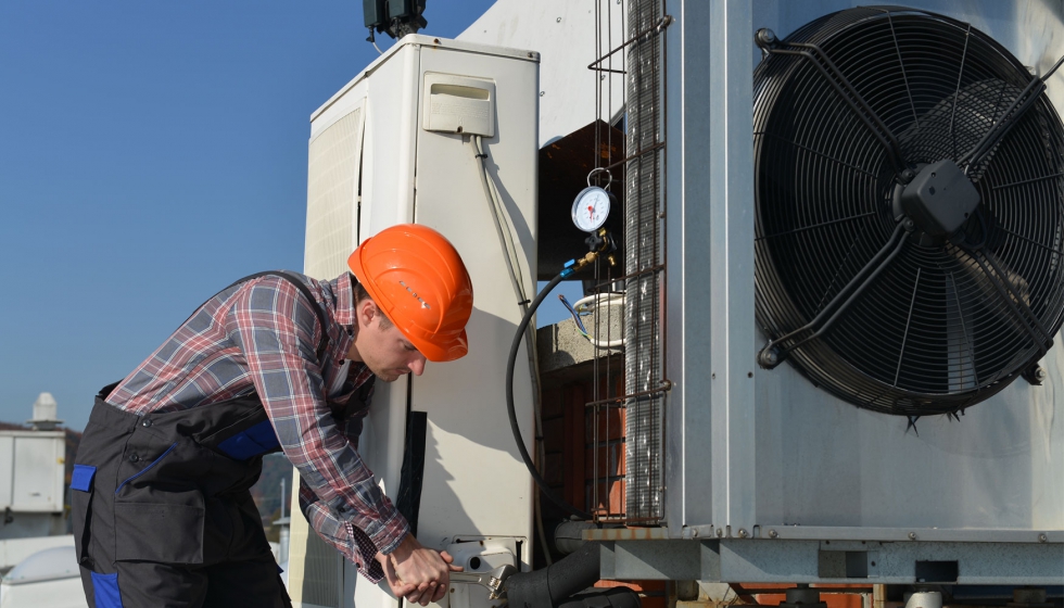 El Reglamento permite a los instaladores RITE la instalacin y manipulacin de equipos con refrigerantes de la clase A2L como el R-32...