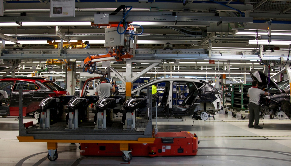 Las fábricas españolas aumentan la producción en septiembre en un tercer  mes consecutivo de crecimiento - Automoción