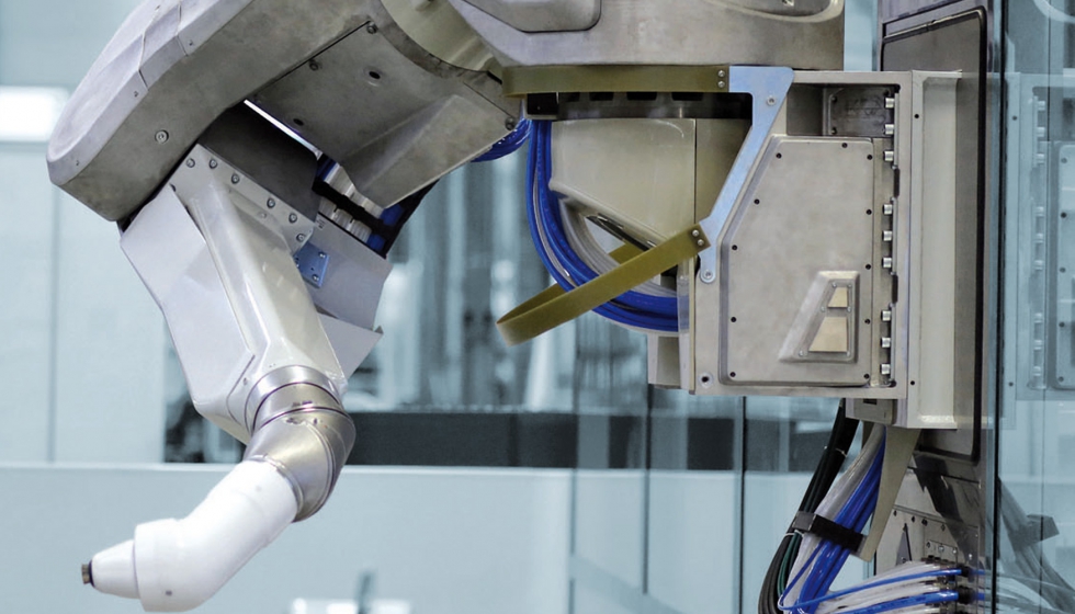 Imagen 1: El robot nmero 13.000 fabricado por Drr pintar el interior de los vehculos de General Motors en Corea...