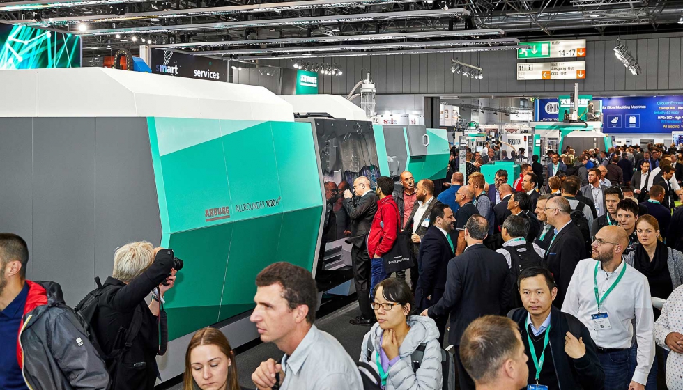 La Allrounder 1020 H en versin Packaging, con una fuerza de cierre de 6.000 kN, celebr su estreno en la feria K 2019...