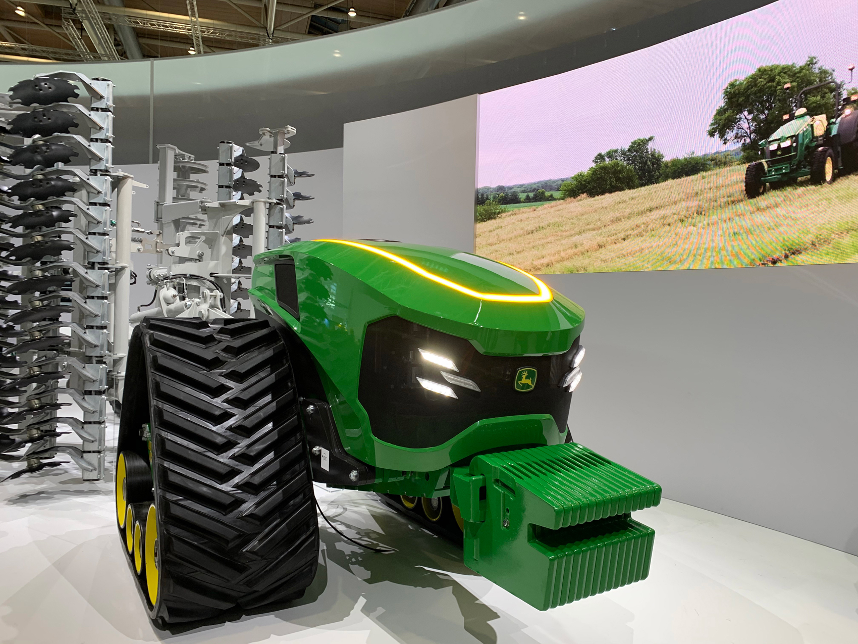 Nuevo concepto de tractor autnomo expuesto por John Deere en Agritechnica