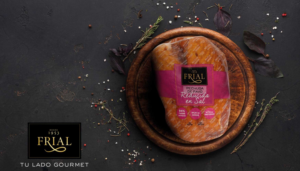 Elaborada con un 94% de pechuga de pavo a partir de pechugas fresca y enteras