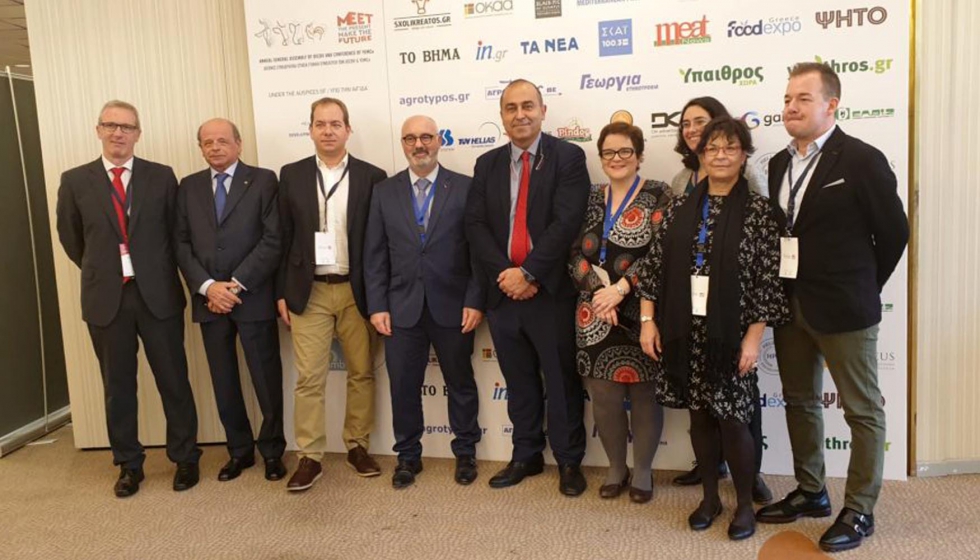 De izquierda a derecha, David Fernndez, Appeal Agrifood Group; Jos Friguls, presidente de Anafric y tesorero de la UECBV; Mario Oliveira...