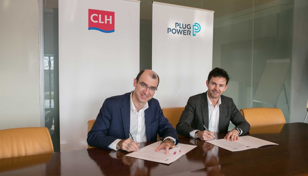 De izquierda a derecha, Jorge Guilln, director general comercial de CLH, y Jos Luis Crespo, VP Global Sales de Plug Power...