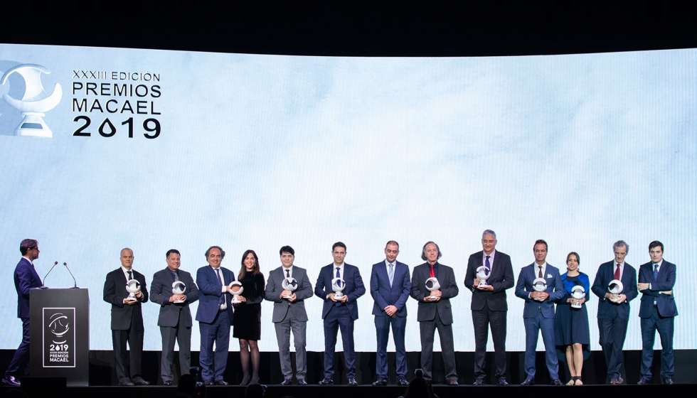 Foto de familia durante la celebraci�n de la gala de Premios Macael 2019