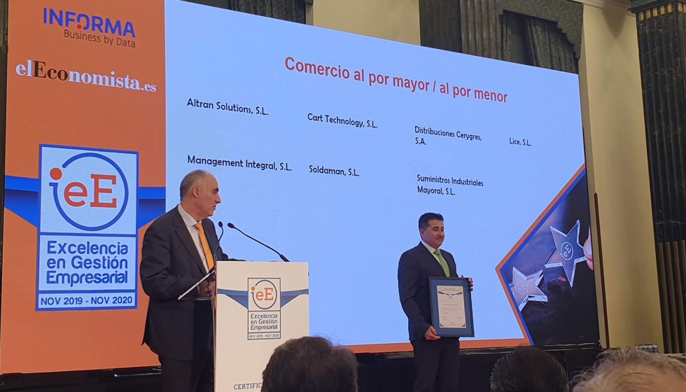Jos Vicente Ferrer, gerente de Altran, recibe la certificacin a la Excelencia en la Gestin Empresarial, otorgada por elEconomista y E-Informa...
