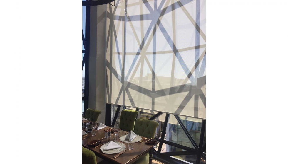 Detalle de Soltis Horizon 86, tras las ventanas en forma de diamante del hotel
