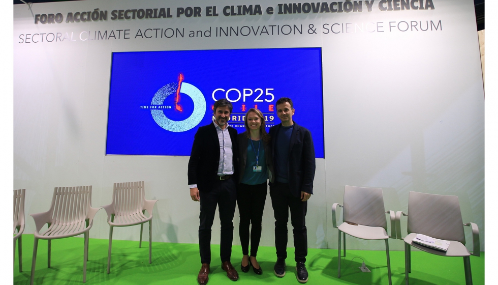 Bruno Gutirrez Cuevas, presidente de PEP, Camille Sifferlen, project manager del Passive House Institute y Pedro Marielarena, vicepresidente de PEP...